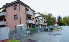 Vigatto, i ladri si fingono operai e svaligiano due appartamenti