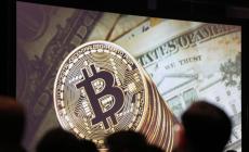 Il bitcoin perde il 40% del valore in 24 ore