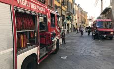Via Farini, allarme rientrato: erano rifiuti in fiamme su un balcone Foto