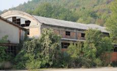 Tetti in eternit nell'ex fornace di Felegara: la paura dei cittadini