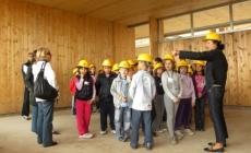 Felino - Bimbi in visita al cantiere del nuovo polo scolastico