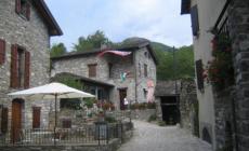 A Corchia va in scena una festa senza tempo