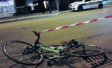 Ciclista travolto: è gravissimo