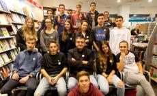 «IoLeggoPerché»: gli studenti dell'Ulivi a lezione da Guido Conti 