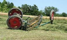 Bardi, agricoltore 72enne muore schiacciato dal ranghinatore