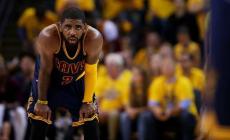 Irving salta le Finals, frattura alla rotula