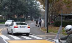 Il "giallo" di via Zarotto E' ancora a senso unico: i cartelli erano stati tolti da ignoti