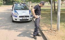  Abbatte cartelli e la videocamera: «beccato»