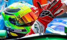 La prima vittoria del figlio di Schumacher