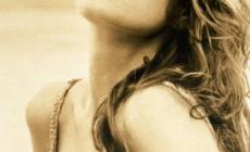 Il calendario Pirelli diventa un documentario. E Karl Lagerfeld firma l'edizione 2011