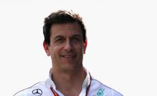 Singapore, Wolff si mette in seconda fila