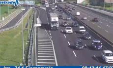Traffico intenso e incidenti: disagi in A1 