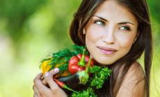 Pelle e capelli senza età: a cena con gli esperti