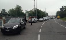 "Via Bonomi, da un'ora in attesa. Così si incentiva la differenziata?"