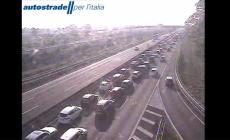 Traffico intenso: code a tratti fra Lodi e il bivio A1/A15