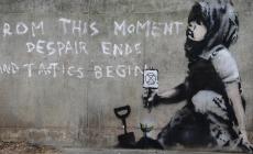 Clima:  Banksy firma  le proteste di Londra con un  nuovo  murales