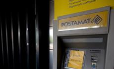 Clonano la Postepay di un 25enne collecchiese e si impossessano di 15mila euro: due denunciati
