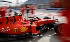 Super Ferrari, pole di Leclerc in Bahrain. Secondo Vettel, poi Hamilton e Bottas