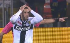 Frosinone-Parma, 9 interminabili (e letali) minuti per "il rigore più lungo del mondo"