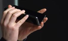 Samsung, slitta il lancio del Galaxy pieghevole: "Servono altri test"