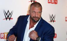 WWE, spettacolare ritorno di Triple H