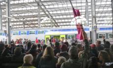I tifosi della Reggiana riempiono la stazione. Riaperte le strade in centro attorno alle 19 