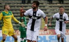 Parma: splendida rimonta, Samb ko