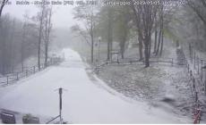 Maggio, inverno: la neve imbianca l'Appennino - Le foto