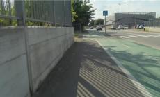 Cambiano le zone di spaccio: in viale Giulio Cesare droga nei cespugli