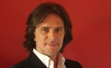 "Babbo Natale non esiste". Un parmigiano al posto del direttore d'orchestra licenziato