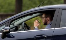 Al telefono alla guida? Due multe al giorno