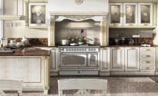 Nelle cucine “shabby chic” l’antico è sempre... di moda