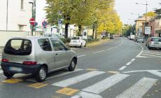 Accoltellato dopo una lite stradale