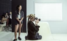 Calendario Pirelli 2023, Emma Summerton firma "Love Letters to the Muse"