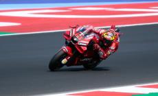 MotoGp, Rins vince in Australia e Bagnaia balza in testa al Mondiale