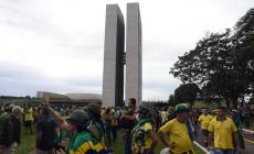 Brasile: palazzi del potere sotto controllo,  centinaia di  arresti, danni a opere d'arte.  Rimosso il governatore di Brasilia