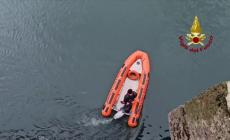 Trovato in mare il cadavere di un uomo 