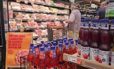 Inflazione stabile a luglio, ma sale il carrello della spesa - Video