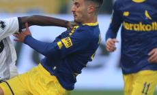 Il Frosinone schianta la Reggina (0-3) e vola in classifica. Il Modena, in un mese dalla zona retrocessione alla zona playoff...fino al 92' (2-2) - Risultati e classifica