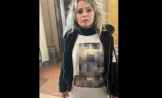 Omicidio di Pamela, la madre in tribunale con foto della figlia martoriata sulla tshirt 