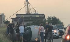 Montechiarugolo,  auto ribaltata in via Resga:  un ferito