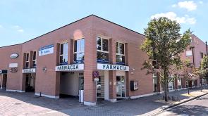 Sfondano la porta con un'auto rubata: Sorbolo, assalto a una farmacia nella notte