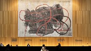 Come un bruco peloso, sono tornato nella mela. Me l&rsquo;aspettavo pi&ugrave; fredda