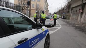Controlli stradali e antidroga della Polizia Locale nel quartiere San Leonardo
