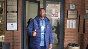 Visite mediche questa mattina per il neo-crociato Elphege - Video: l'arrivo al poliambulatorio