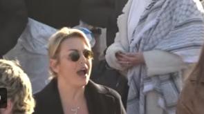 Francesca Pascale ai Pro Pal al Carnevale Viareggio: "Lavatevi" - Video