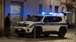 Rissa a mezzanotte in via Imbriani: un ferito