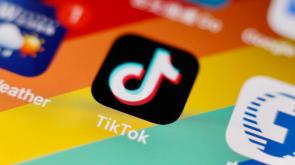&laquo;TikTok, tolti video con bestemmie. La rete non &egrave; una zona franca&raquo;