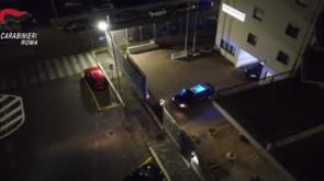 Ostia, punto vendita di droga attivo 24 ore su 24: dodici arresti - Video