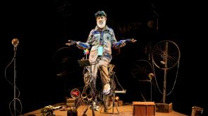 Alessandro Benvenuti in scena a Parma: &laquo;Sono un disadattato di successo&raquo;